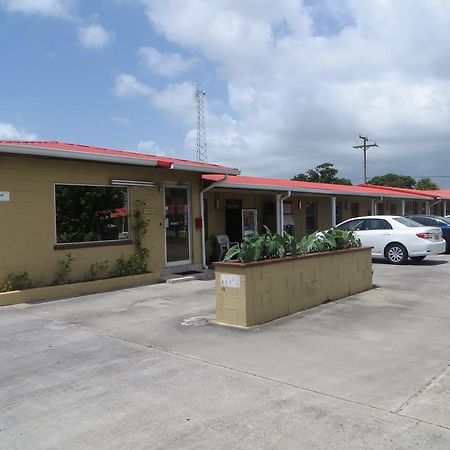 Travelers Inn Okeechobee Exteriör bild