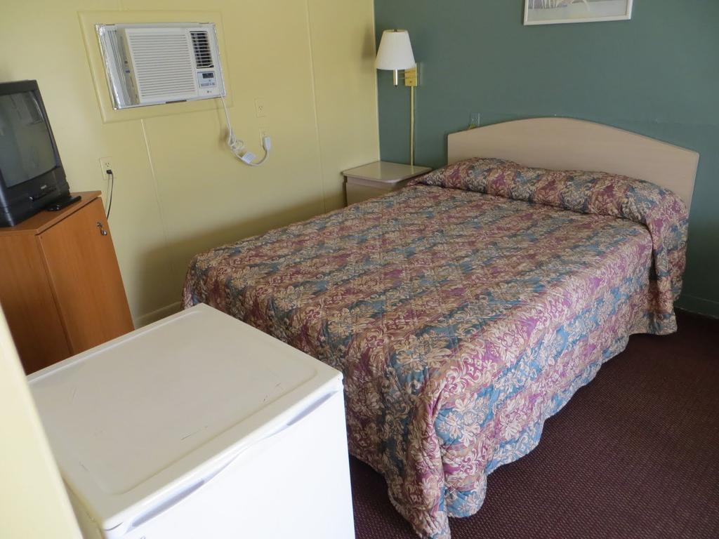 Travelers Inn Okeechobee Rum bild